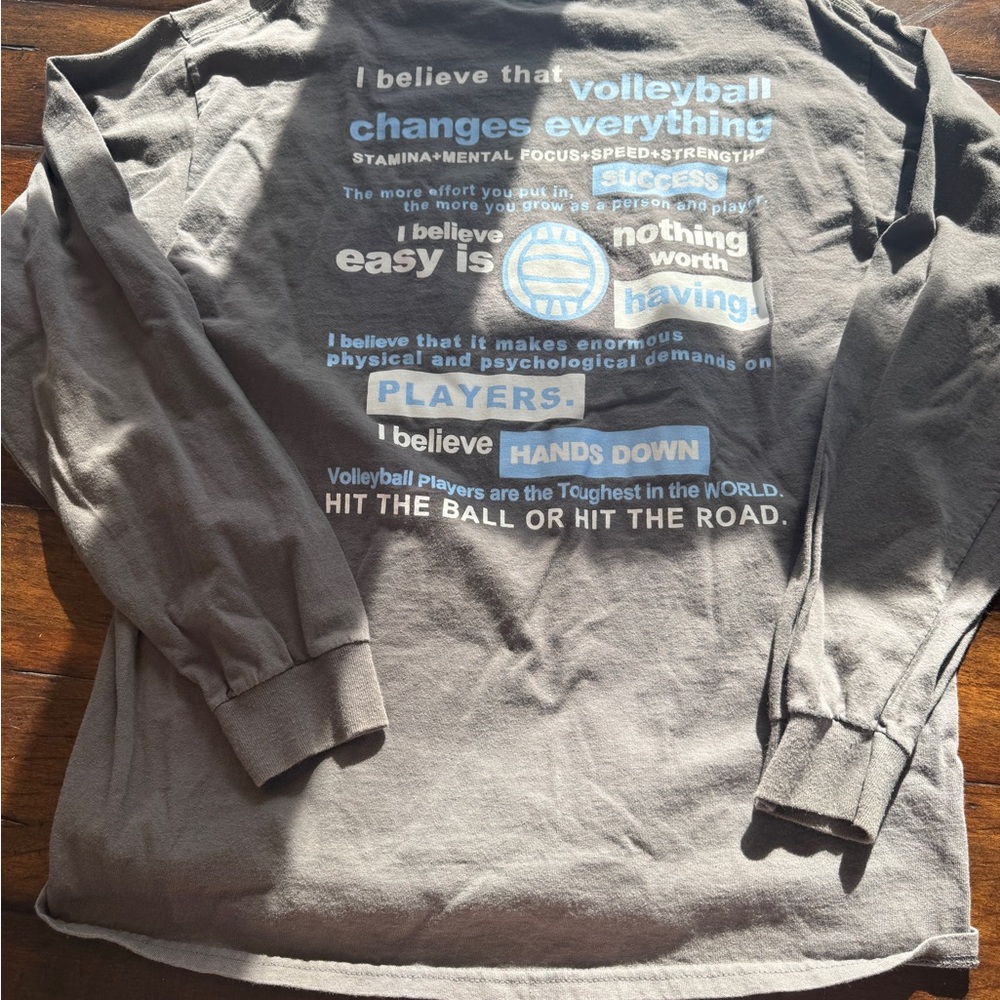 Grey ‘Believe' Long Sleeve Crewneck- Size L/XL - Picture 6 of 7